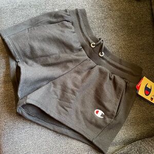 Champion Reverse Weave 3" shorts sz S NWT